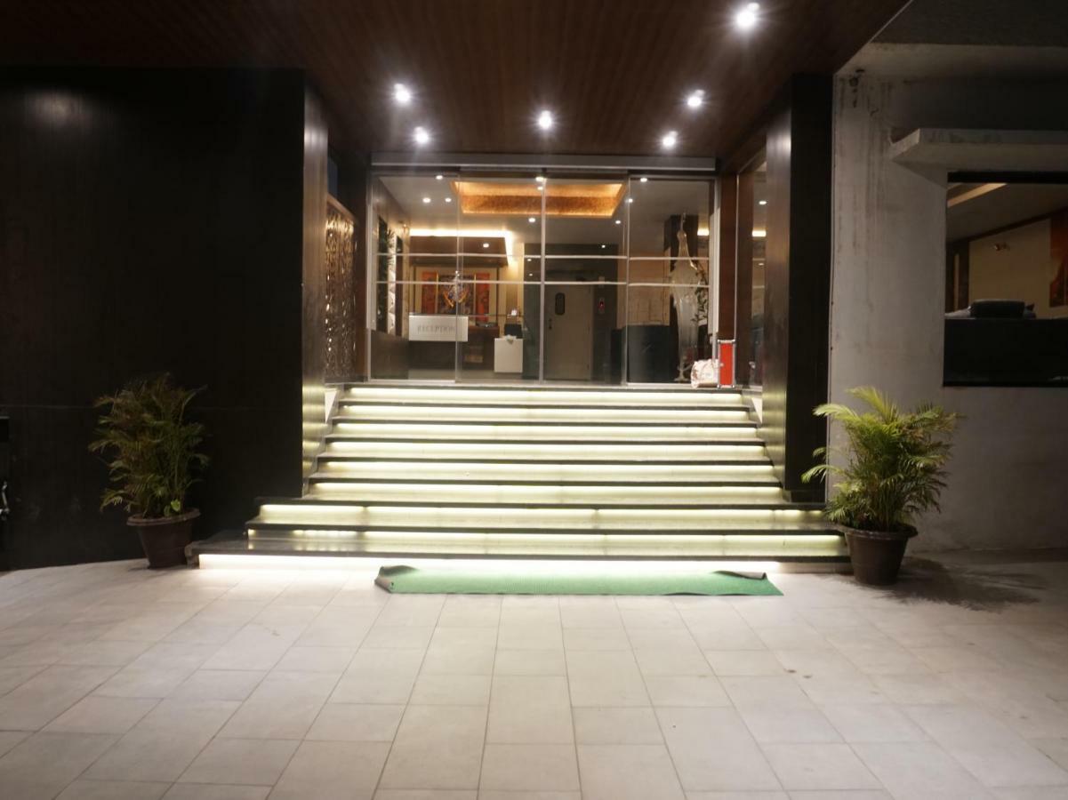 Palette Four Seasons Recreation Resort Jalgaon Exterior foto