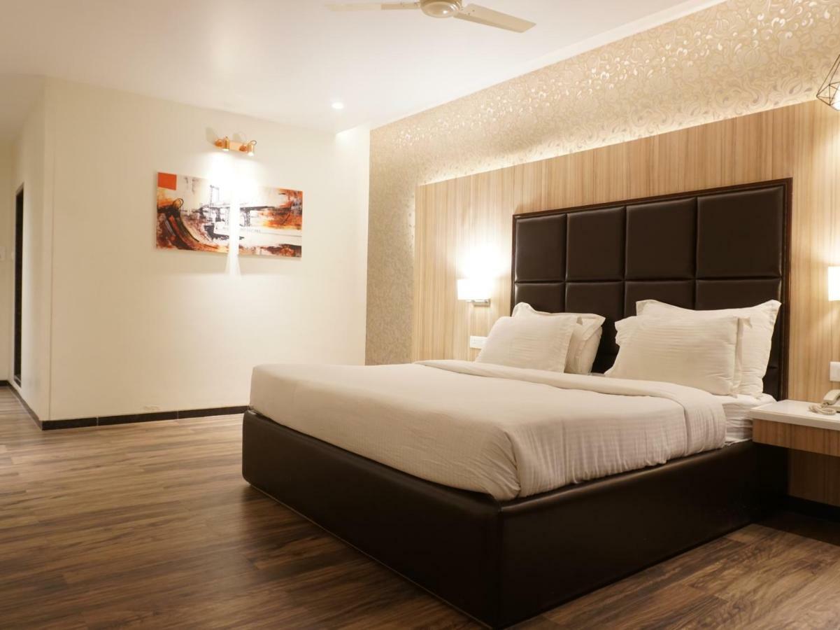 Palette Four Seasons Recreation Resort Jalgaon Exterior foto