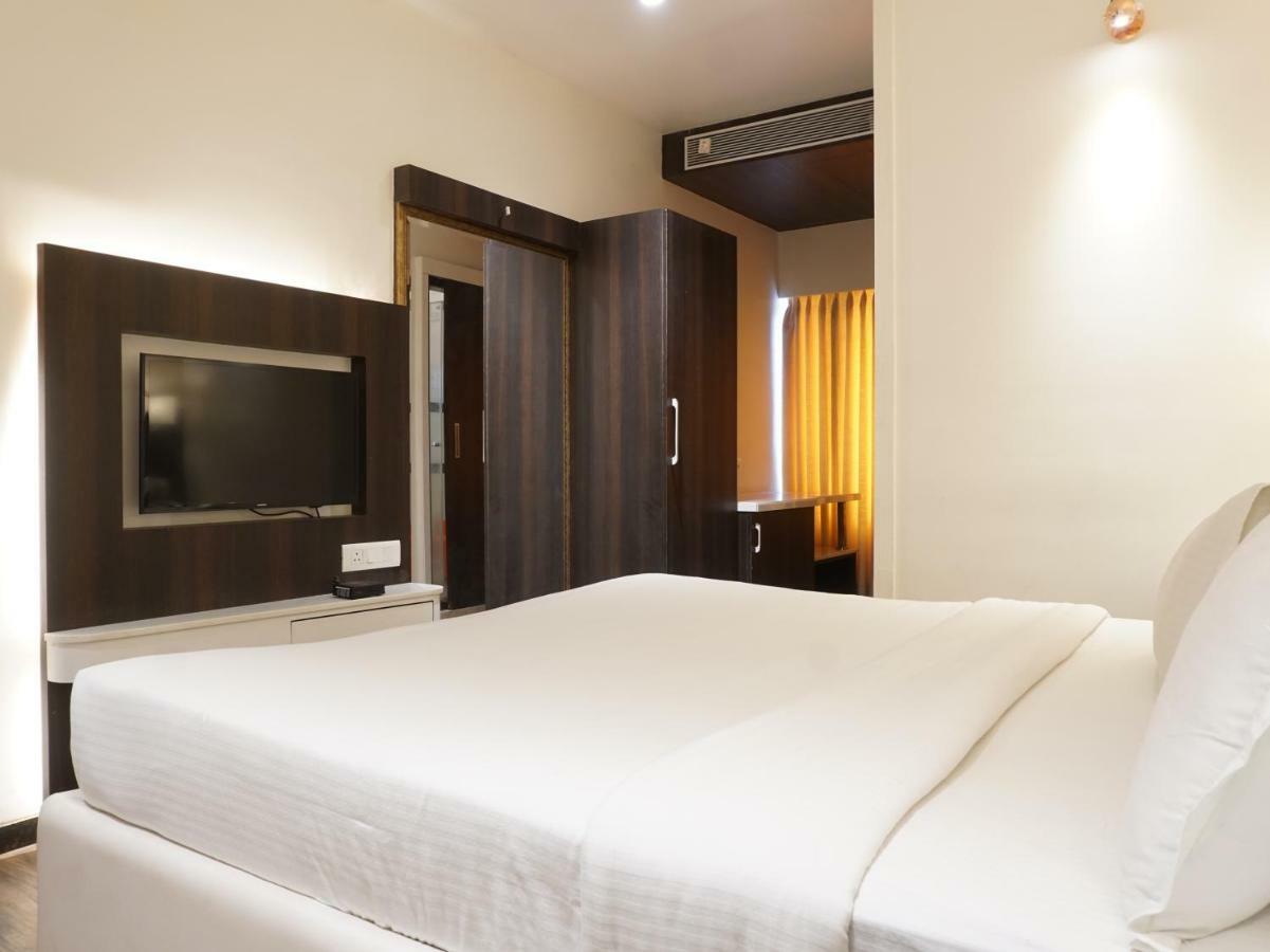 Palette Four Seasons Recreation Resort Jalgaon Exterior foto