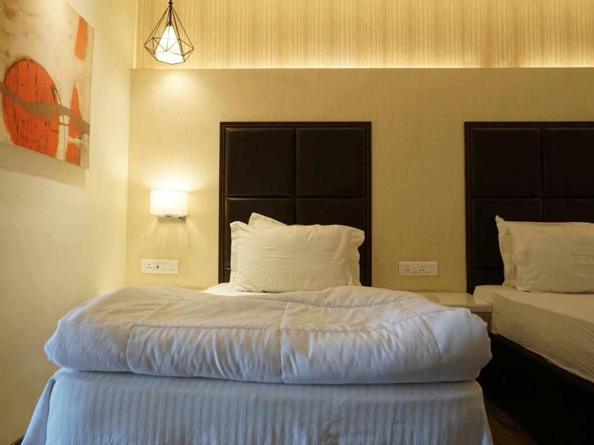 Palette Four Seasons Recreation Resort Jalgaon Exterior foto