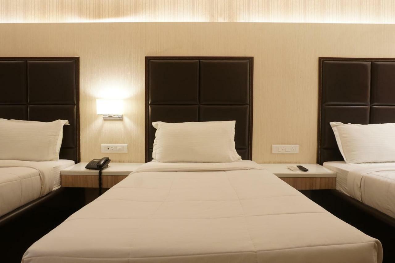 Palette Four Seasons Recreation Resort Jalgaon Exterior foto
