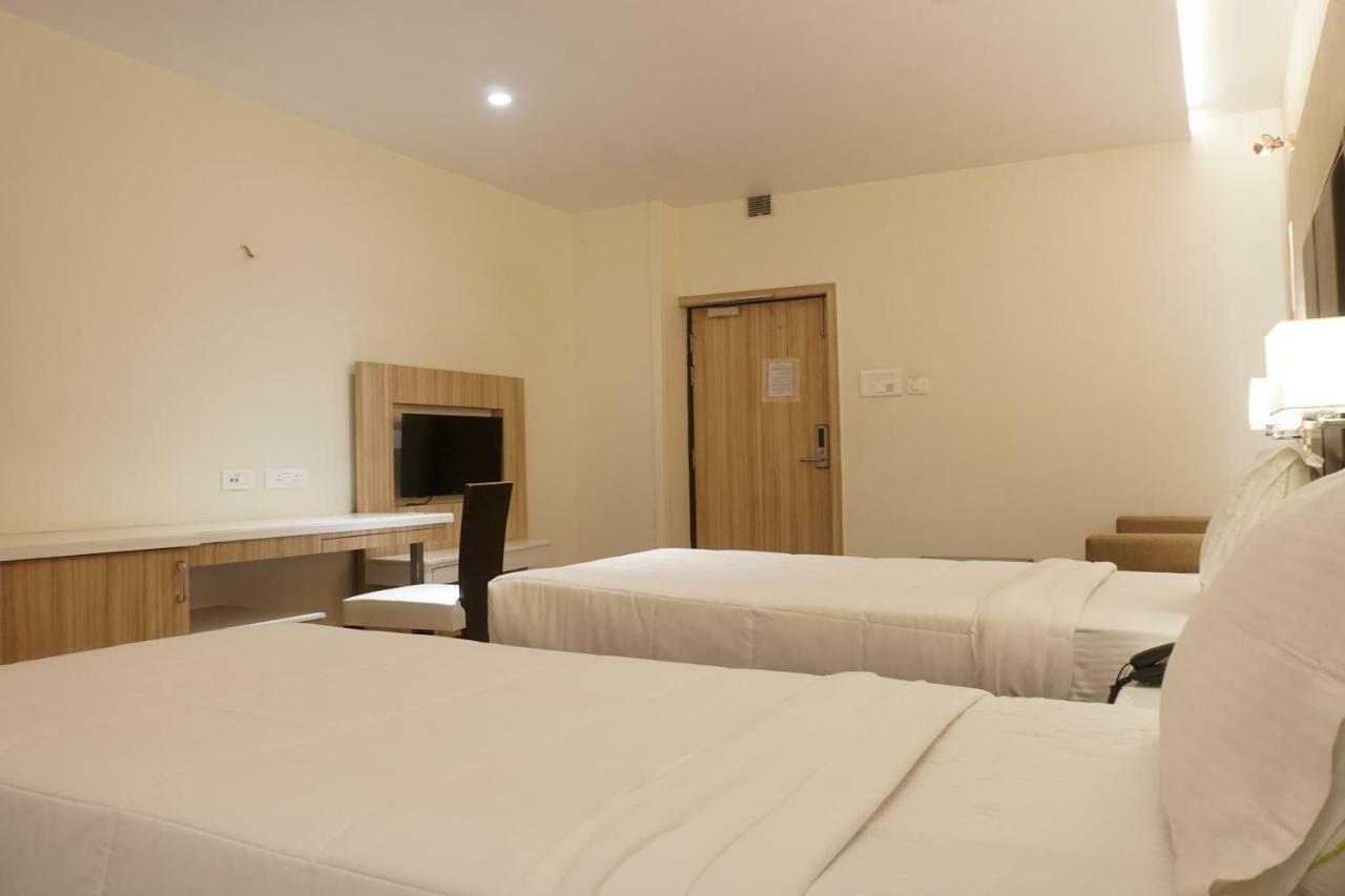 Palette Four Seasons Recreation Resort Jalgaon Exterior foto